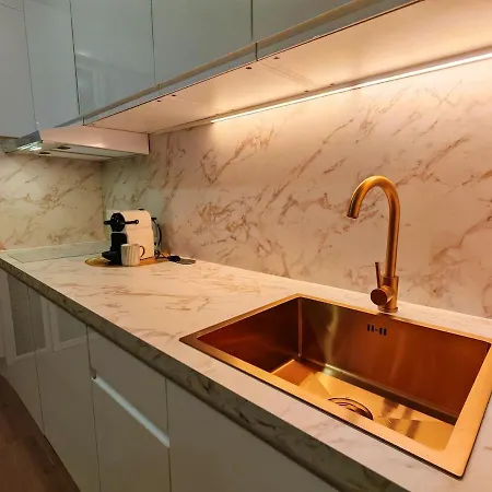 Sea Side - Rooftop Pool Seaview Apartment *