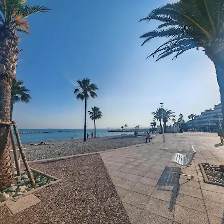 Apartment Sea Side - Rooftop Pool Seaview *