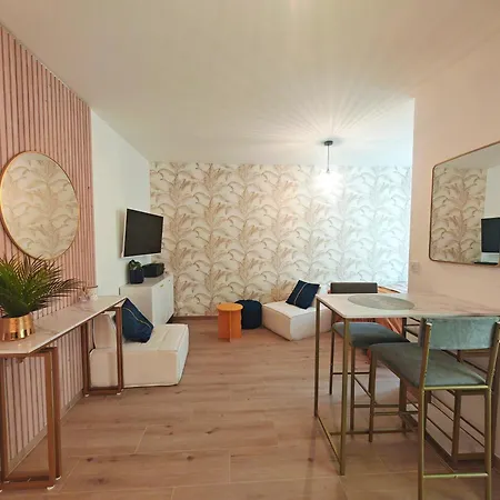 Apartment Sea Side - Rooftop Pool Seaview