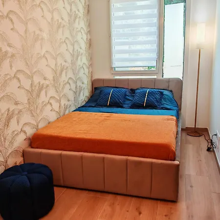 Sea Side - Rooftop Pool Seaview Apartment