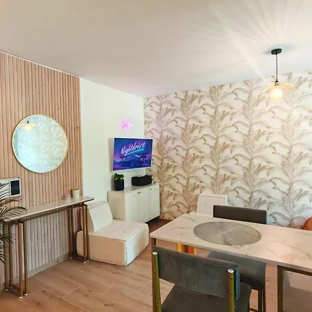 Sea Side - Rooftop Pool Seaview *